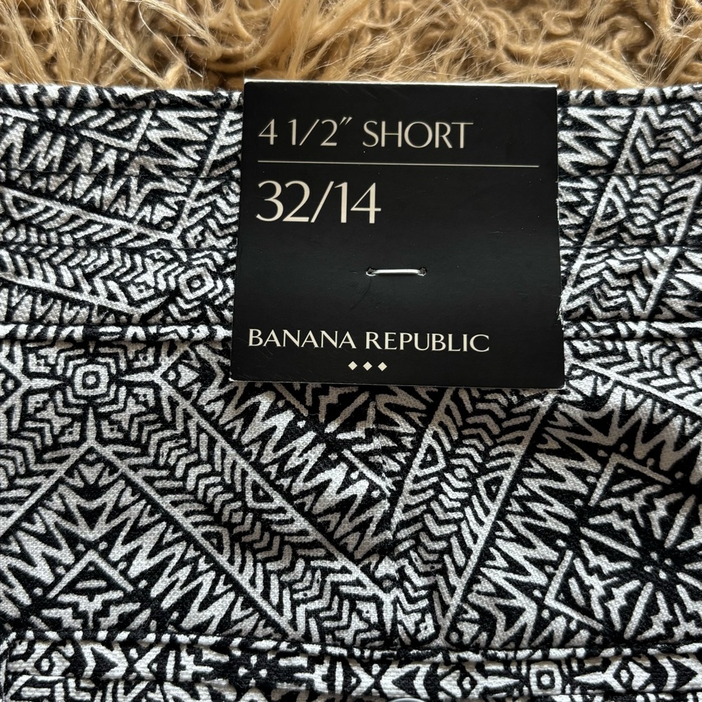 *Banana Republic Black & White Geometric Women’s Bermuda Shorts Classic Size 14